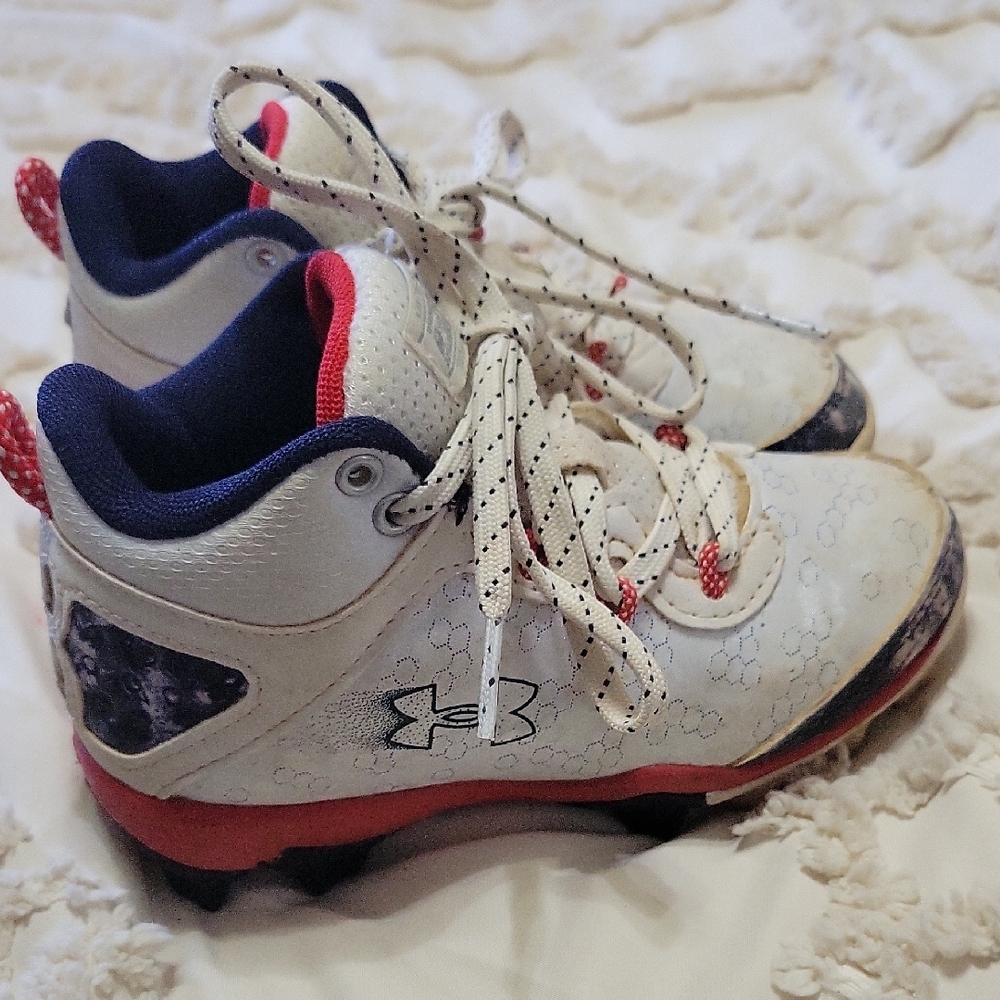 Under Armour Baseball Cleats Sz 10Y